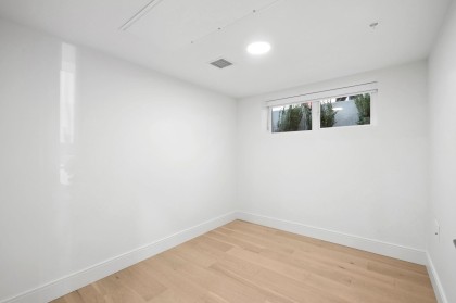 Photo 16 at 152 - 408 W 45th Avenue, Oakridge VW, Vancouver West