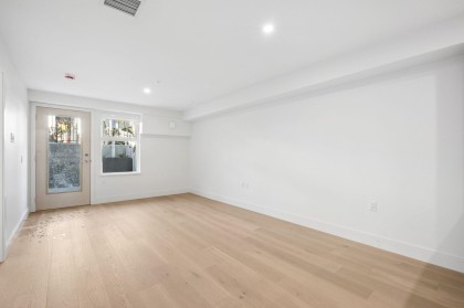 Photo 3 at 152 - 408 W 45th Avenue, Oakridge VW, Vancouver West