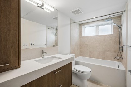 Photo 14 at 152 - 408 W 45th Avenue, Oakridge VW, Vancouver West