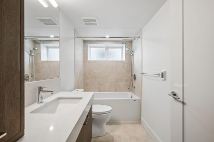 Photo 15 at 152 - 408 W 45th Avenue, Oakridge VW, Vancouver West