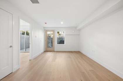 Photo 4 at 152 - 408 W 45th Avenue, Oakridge VW, Vancouver West