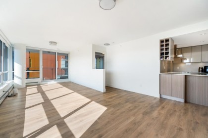 Photo 12 at 1108 - 1788 Columbia Street, False Creek, Vancouver West