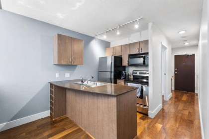 Photo 14 at 409 - 610 Granville Street, Downtown VW, Vancouver West