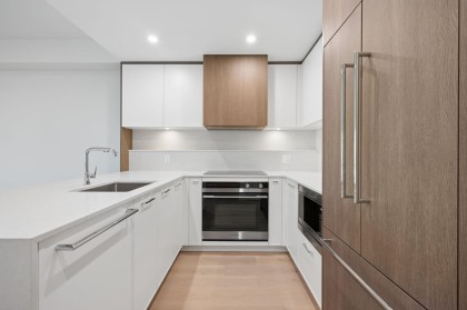 Photo 12 at 202 - 378 W 45th Avenue, Oakridge VW, Vancouver West