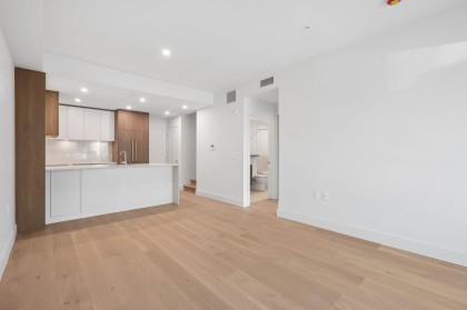 Photo 7 at 202 - 378 W 45th Avenue, Oakridge VW, Vancouver West