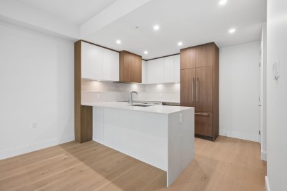 Photo 11 at 202 - 378 W 45th Avenue, Oakridge VW, Vancouver West