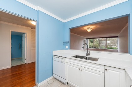 Photo 10 at 211 - 2101 Mcmullen Avenue, Quilchena, Vancouver West