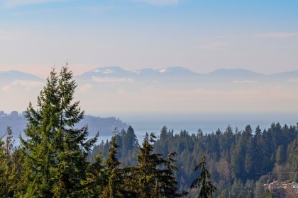 Photo 3 at 5508 Molina Road, Canyon Heights NV, North Vancouver