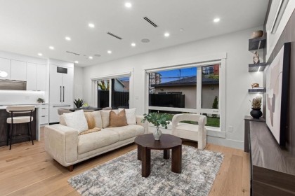 Photo 3 at 2 - 4549 W 11th Avenue, Point Grey, Vancouver West