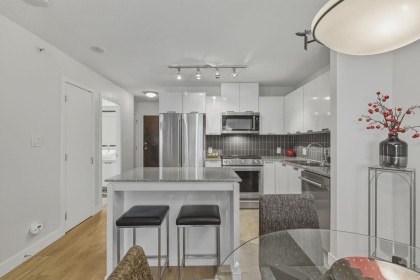 Photo 7 at 1102 - 151 W 2nd Street, Lower Lonsdale, North Vancouver