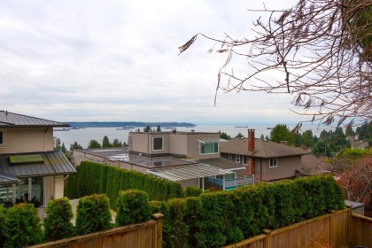 Photo 5 at 2338 Ottawa Avenue, Dundarave, West Vancouver
