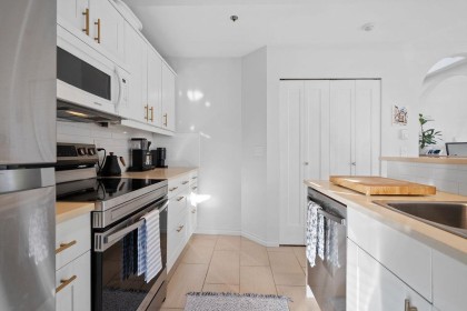 Photo 6 at 404 - 888 W 13th Avenue, Fairview VW, Vancouver West