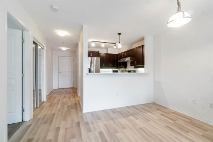 Photo 12 at 307 - 2929 W 4th Avenue, Kitsilano, Vancouver West