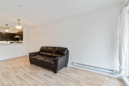 Photo 15 at 307 - 2929 W 4th Avenue, Kitsilano, Vancouver West