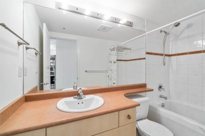 Photo 21 at 307 - 2929 W 4th Avenue, Kitsilano, Vancouver West