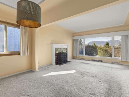 Photo 8 at 3910 W 10th Avenue, Point Grey, Vancouver West