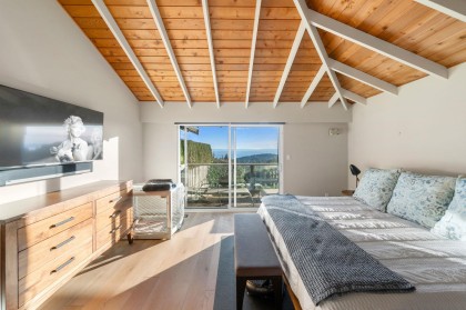 Photo 31 at 4570 Woodgreen Court, Cypress Park Estates, West Vancouver