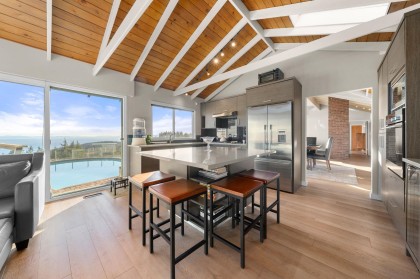 Photo 8 at 4570 Woodgreen Court, Cypress Park Estates, West Vancouver