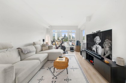 Photo 6 at 402 - 1519 Crown Street, Lynnmour, North Vancouver