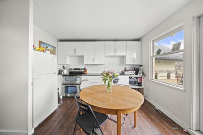 Photo 8 at 3550 W 1st Avenue, Kitsilano, Vancouver West