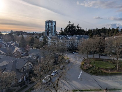 Photo 5 at 901 - 5615 Hampton Place, University VW, Vancouver West