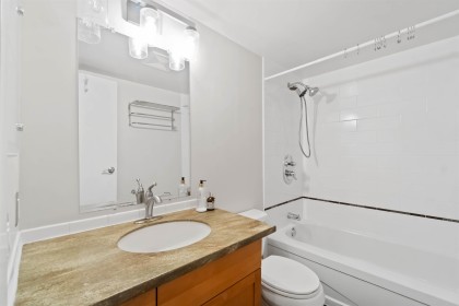 Photo 13 at 406 - 1510 W 1st Avenue, False Creek, Vancouver West