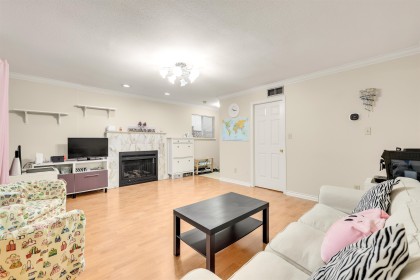 Photo 5 at 819 W 70th Avenue, Marpole, Vancouver West