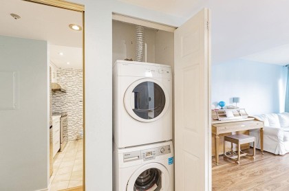 Photo 17 at 1702 - 811 Helmcken Street, Downtown VW, Vancouver West