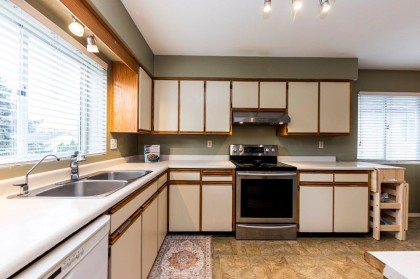 Photo 11 at 475 Orwell Street, Lynnmour, North Vancouver