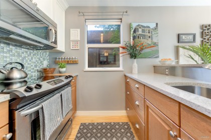 Photo 4 at 201 - 985 10th Avenue, Fairview VW, Vancouver West