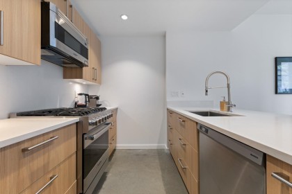 Photo 10 at 128 W 1st Avenue, False Creek, Vancouver West