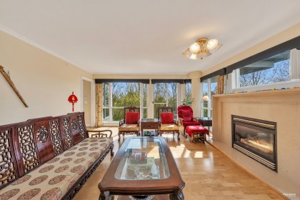 Photo 3 at 412 - 618 W 45th Avenue, Oakridge VW, Vancouver West