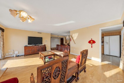 Photo 5 at 412 - 618 W 45th Avenue, Oakridge VW, Vancouver West