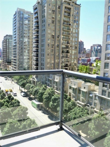 Photo 2 at 906 - 928 Richards Street, Yaletown, Vancouver West