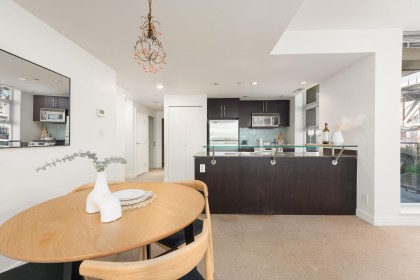 Photo 12 at 605 - 633 Kinghorne Mews, Yaletown, Vancouver West