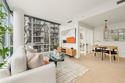 Photo 3 at 605 - 633 Kinghorne Mews, Yaletown, Vancouver West