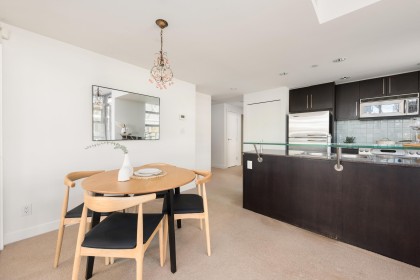 Photo 11 at 605 - 633 Kinghorne Mews, Yaletown, Vancouver West