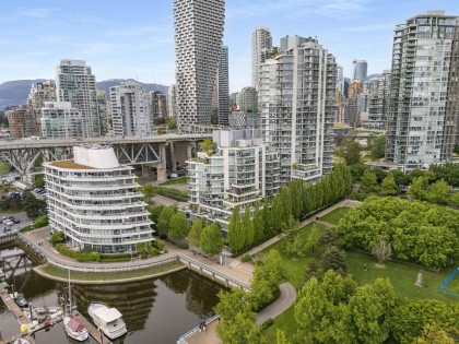 Photo 35 at 605 - 633 Kinghorne Mews, Yaletown, Vancouver West