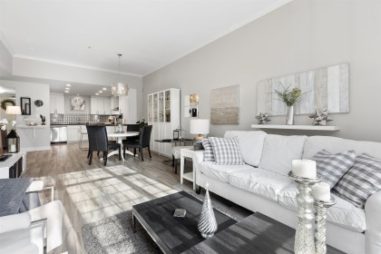 Photo 4 at 104 - 293 Smithe Street, Downtown VW, Vancouver West