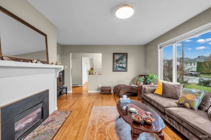 Photo 10 at 450 W 15th Street, Central Lonsdale, North Vancouver