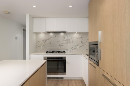 Photo 8 at 1203 - 1500 Fern Street, Lynnmour, North Vancouver