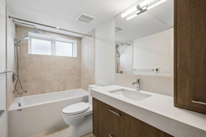 Photo 12 at 151 - 378 W 45th Avenue, Oakridge VW, Vancouver West