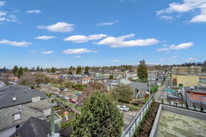 Photo 23 at 708 - 8415 Granville Street, S.W. Marine, Vancouver West