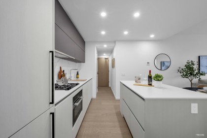 Photo 4 at 708 - 8415 Granville Street, S.W. Marine, Vancouver West