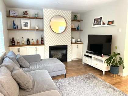 Photo 3 at 102 - 3008 Willow Street, Fairview VW, Vancouver West