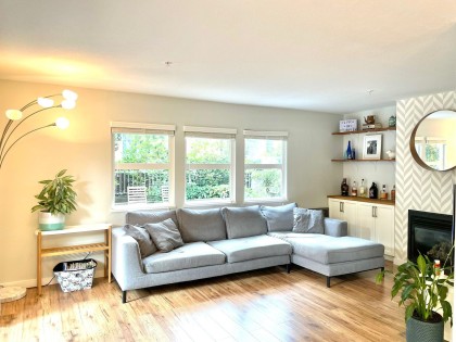 Photo 1 at 102 - 3008 Willow Street, Fairview VW, Vancouver West