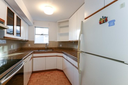 Photo 9 at 1355 W 7th Avenue, Fairview VW, Vancouver West