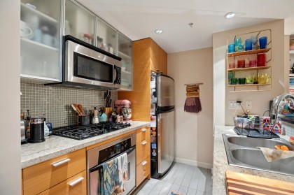 Photo 13 at 1901 - 33 Smithe Street, Yaletown, Vancouver West