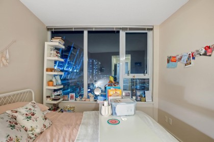 Photo 17 at 1901 - 33 Smithe Street, Yaletown, Vancouver West