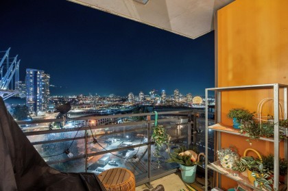 Photo 7 at 1901 - 33 Smithe Street, Yaletown, Vancouver West